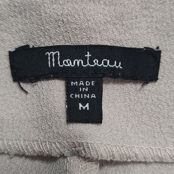 Monteau light tan color scallop hem shorts Sz M - Picture 5 of 5